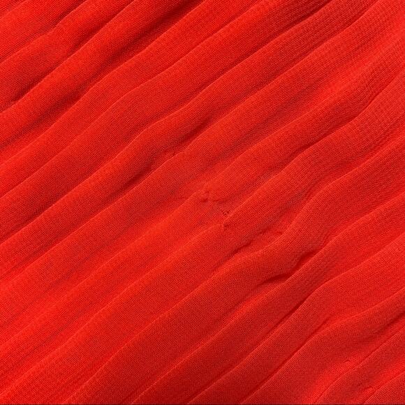 NEW Lavish Alice Pleated Sweetheart Neck Chiffon Dress - Picture 9 of 9